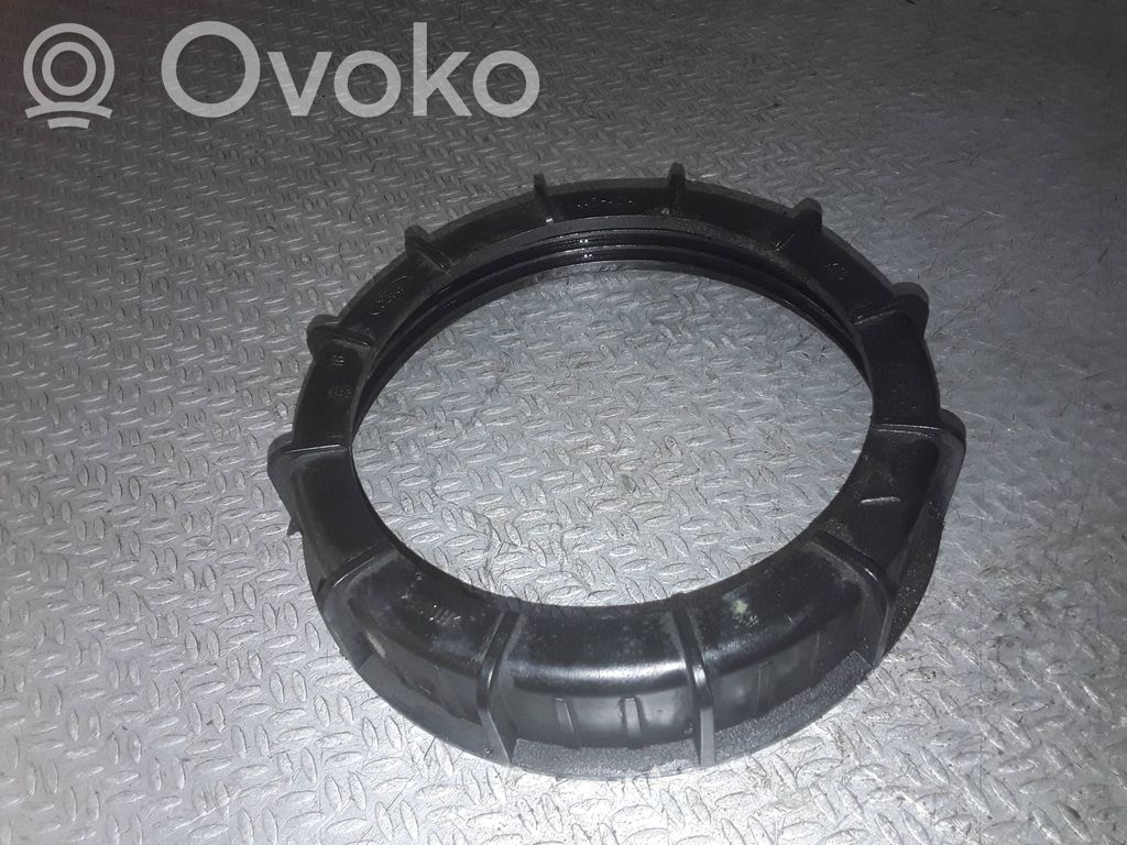 Volvo V50 Anello/dado di bloccaggio della vite della pompa del carburante nel serbatoio 