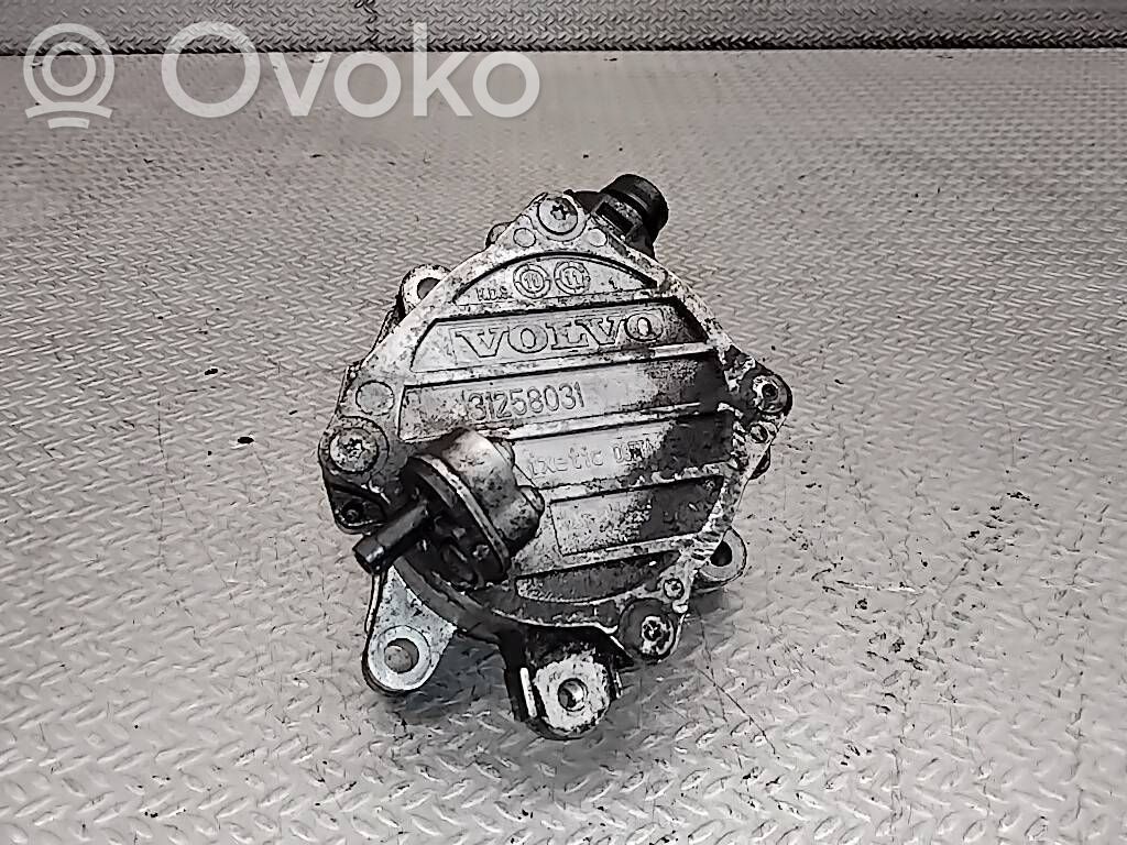 Volvo V60 Bomba de vacío 
