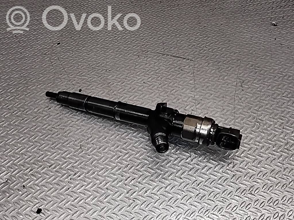 Nissan X-Trail T30 Inyector de combustible 