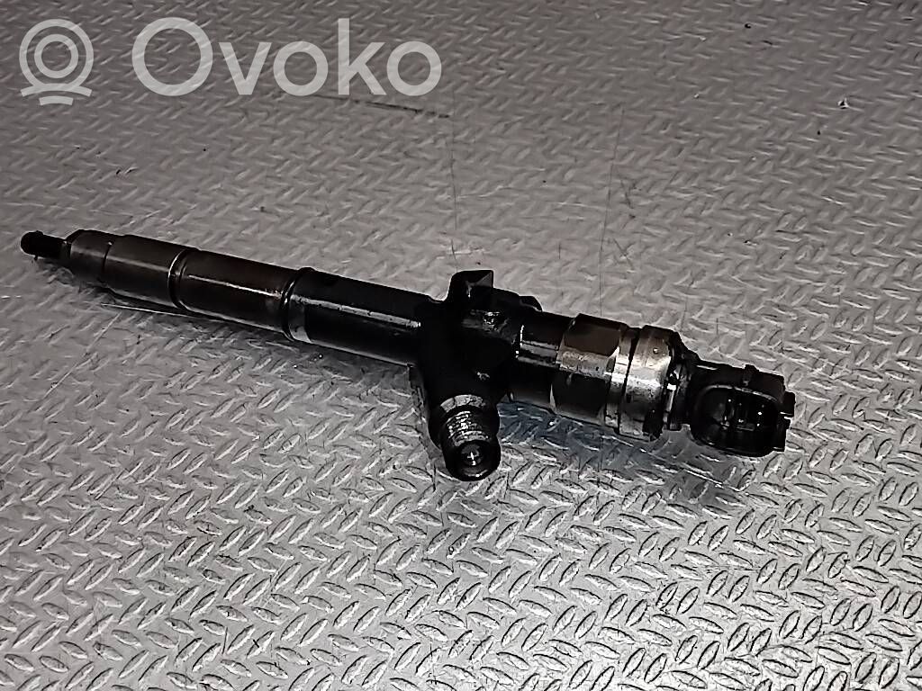 Nissan X-Trail T30 Inyector de combustible 