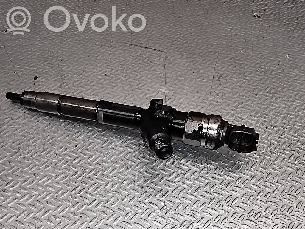 Nissan X-Trail T30 Inyector de combustible 