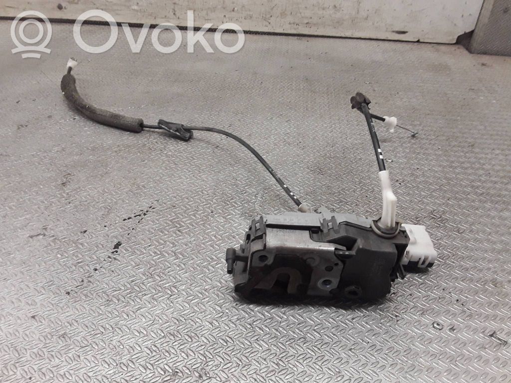 Rear door lock   574394