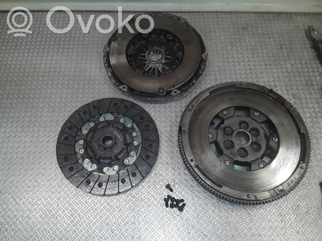 Volkswagen PASSAT B6 Kit frizione 