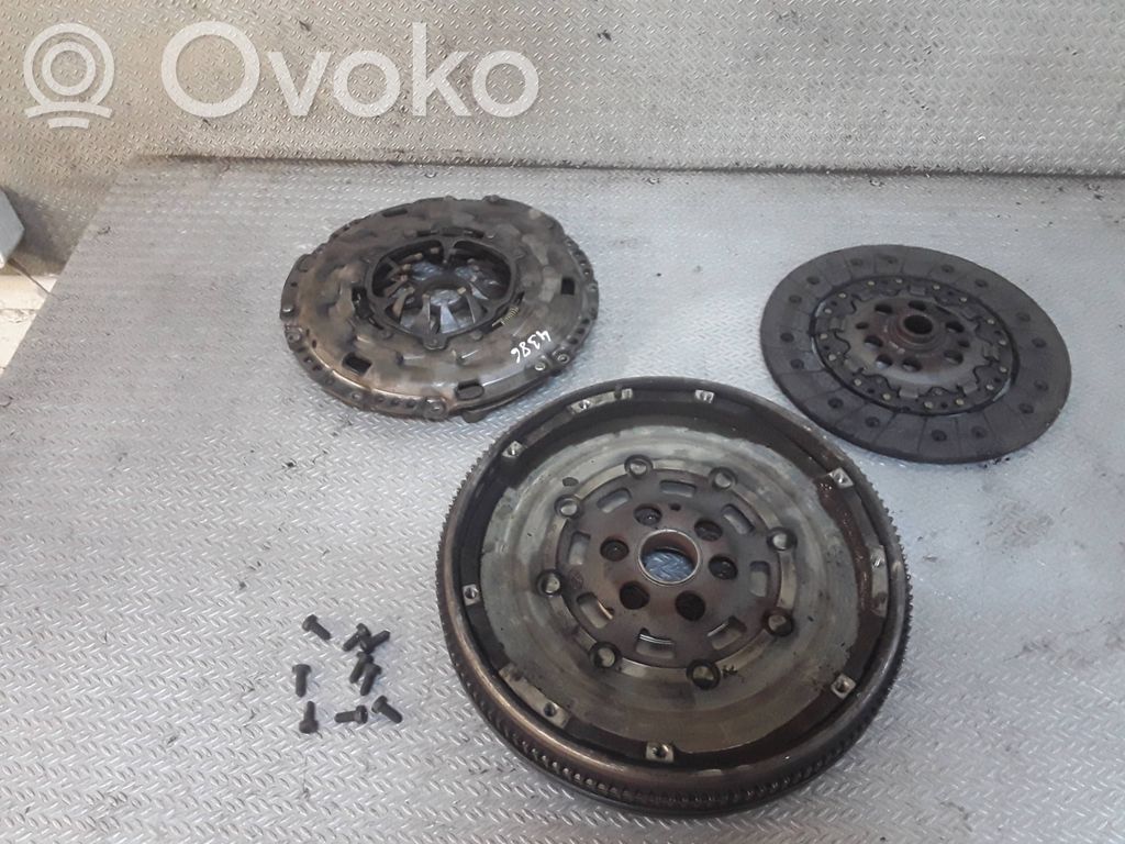 Kit d'embrayage   03G141025E,03G141031K
