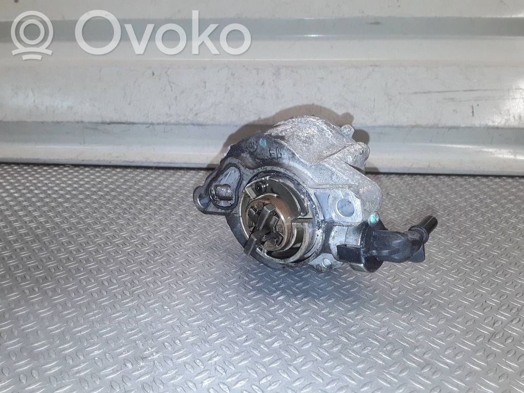 Vacuum pump   D1562B
