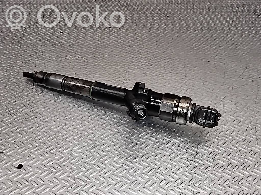 Nissan X-Trail T30 Inyector de combustible 