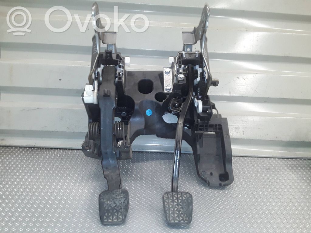 Pedal assembly   13228166
