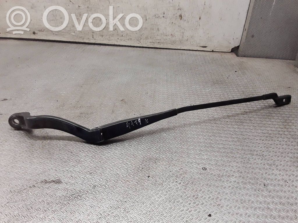 Front wiper blade arm   6M2117526AF