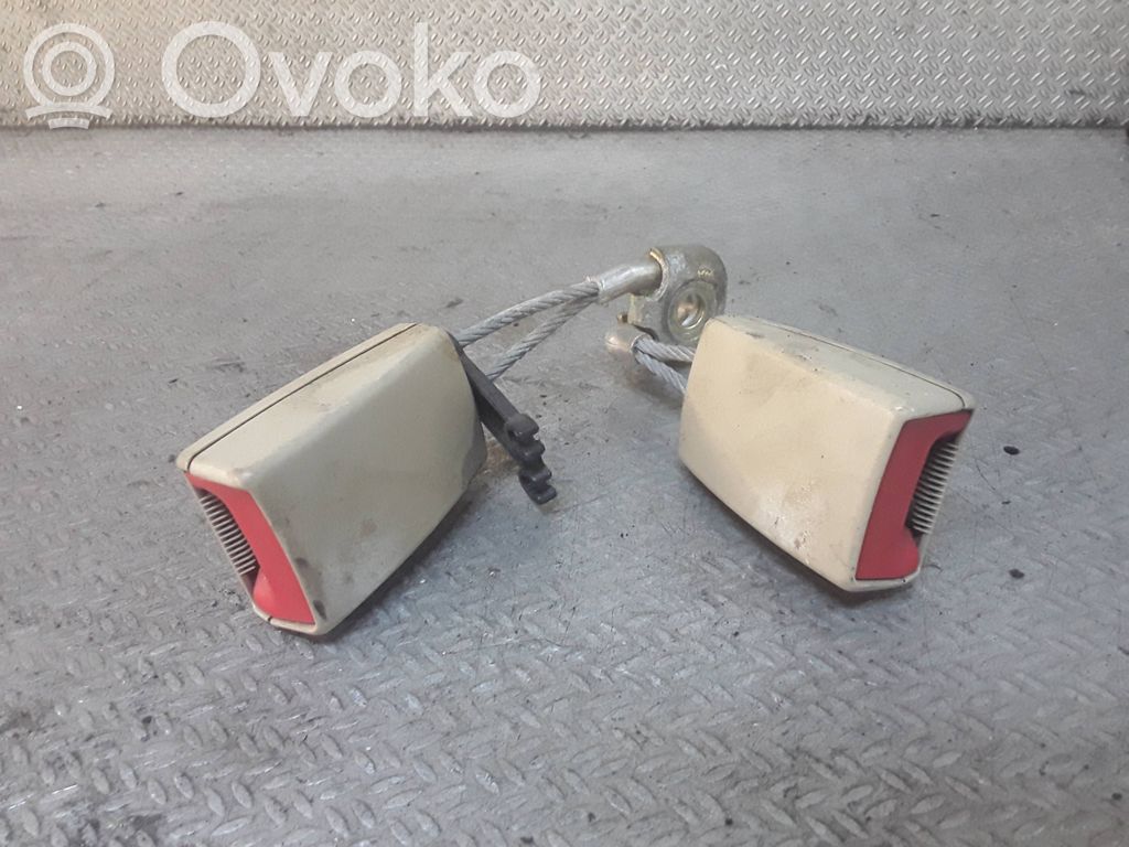 Hebilla del cinturón de seguridad trasero