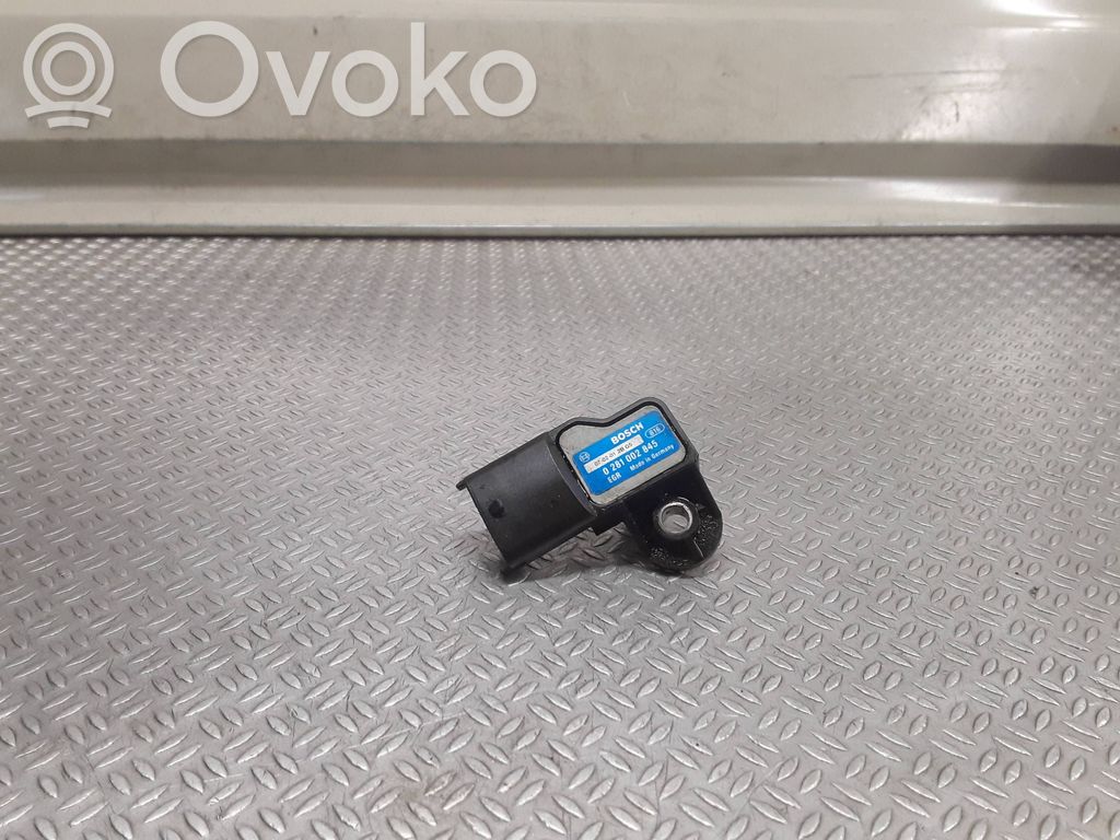 Air pressure sensor   0281002845
