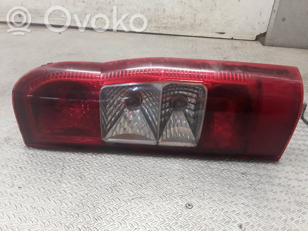 Rear/tail lights   6C1113404A