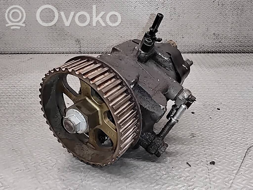 Renault Clio III Fuel injection high pressure pump 