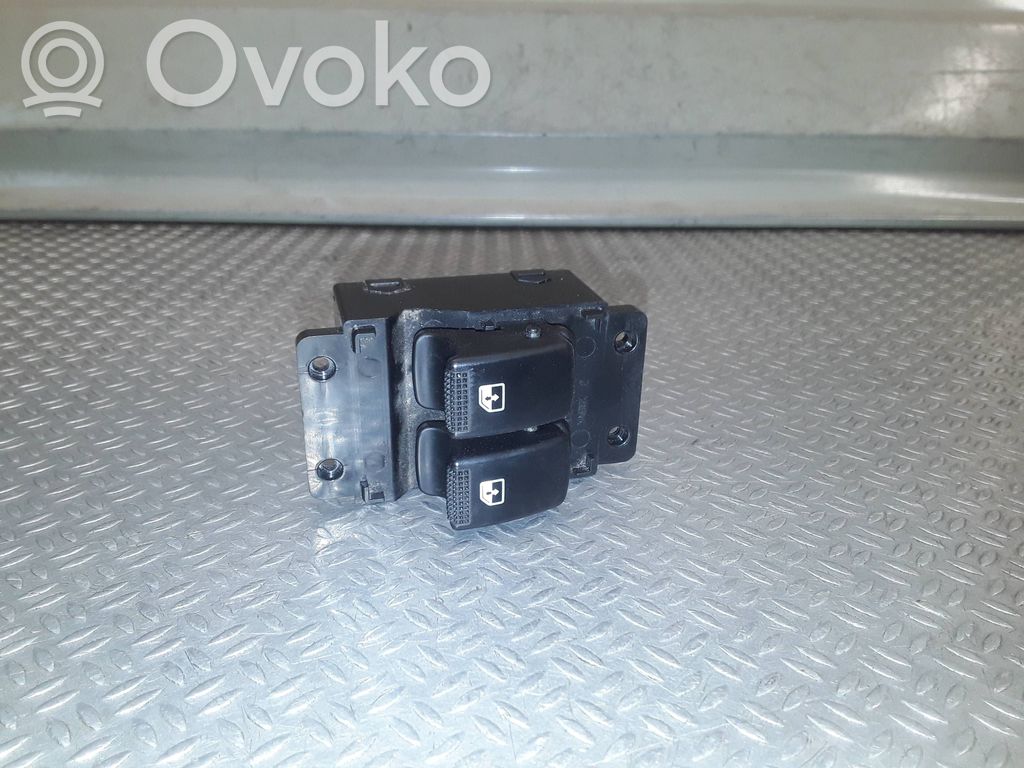 Hyundai i10 Electric window control switch 