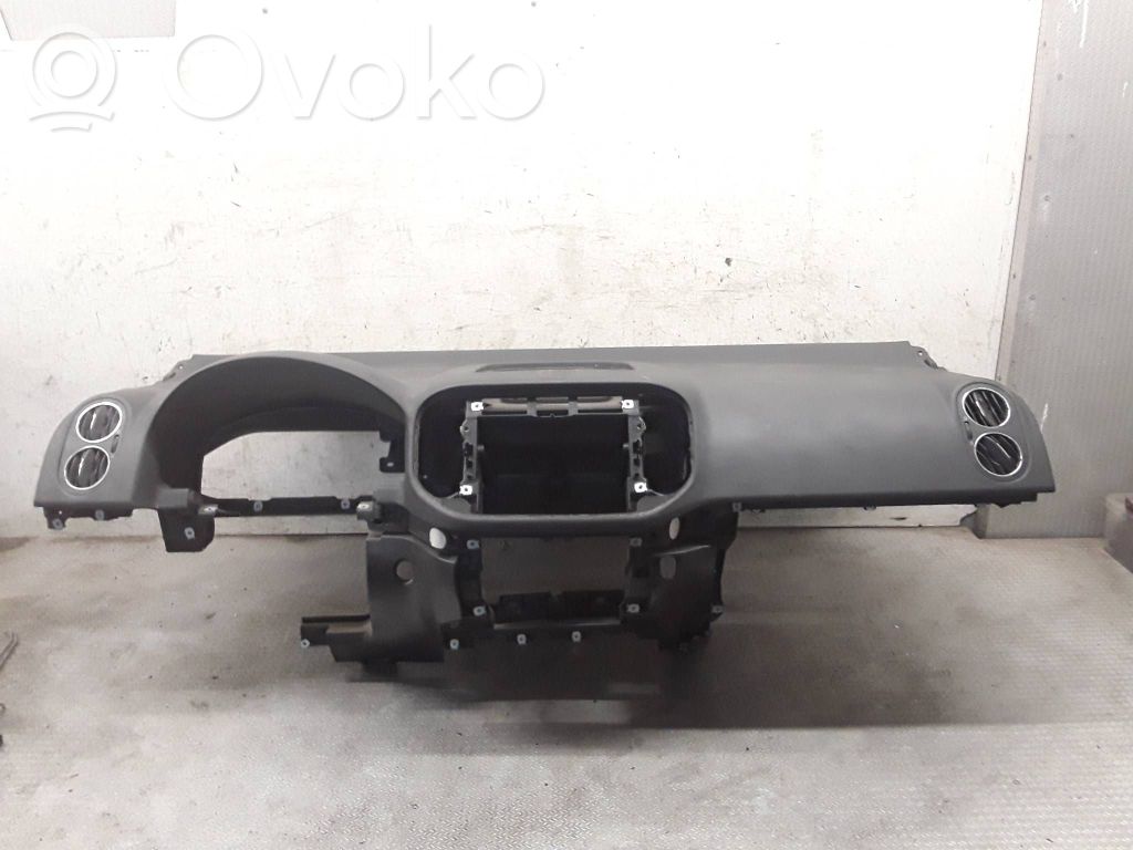 Volkswagen Golf Plus Dashboard 