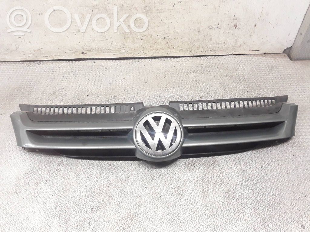 Front bumper upper radiator grill