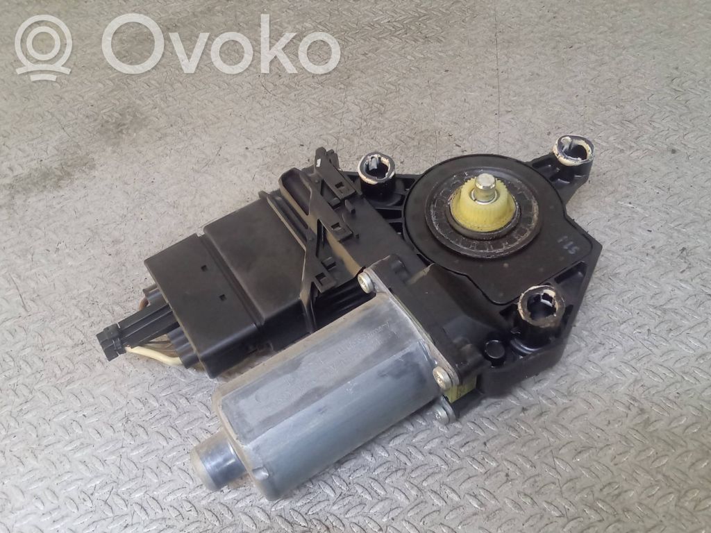 Volkswagen Golf Plus Takaoven ikkunan nostomoottori 