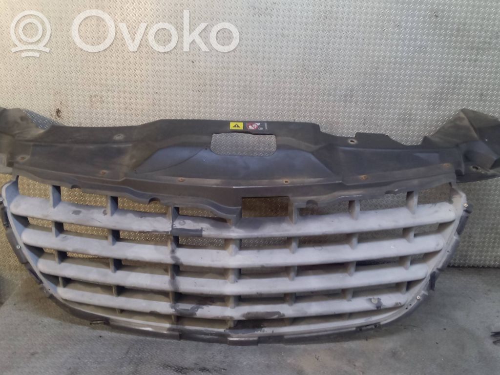 Oberes Gitter vorne   04857631AA