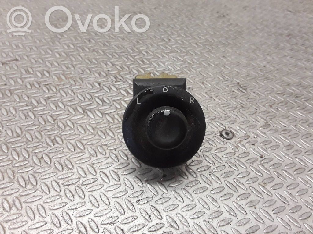 Jeep Patriot Wing mirror switch 
