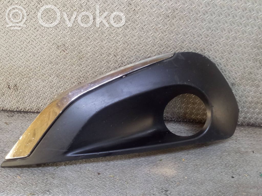 Peugeot 208 I Etusumuvalon ritilä 