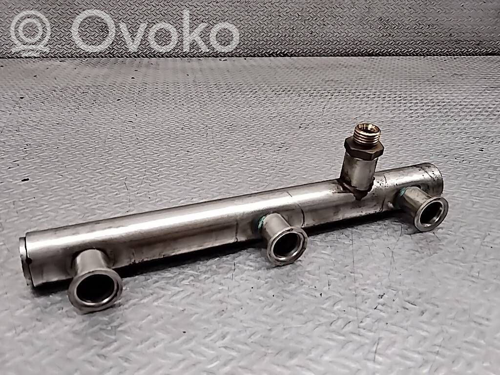 Audi A6 S6 C6 4F Polttoainepääputki 