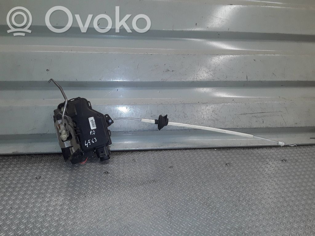 Serrure de porte avant   8Z1837016D