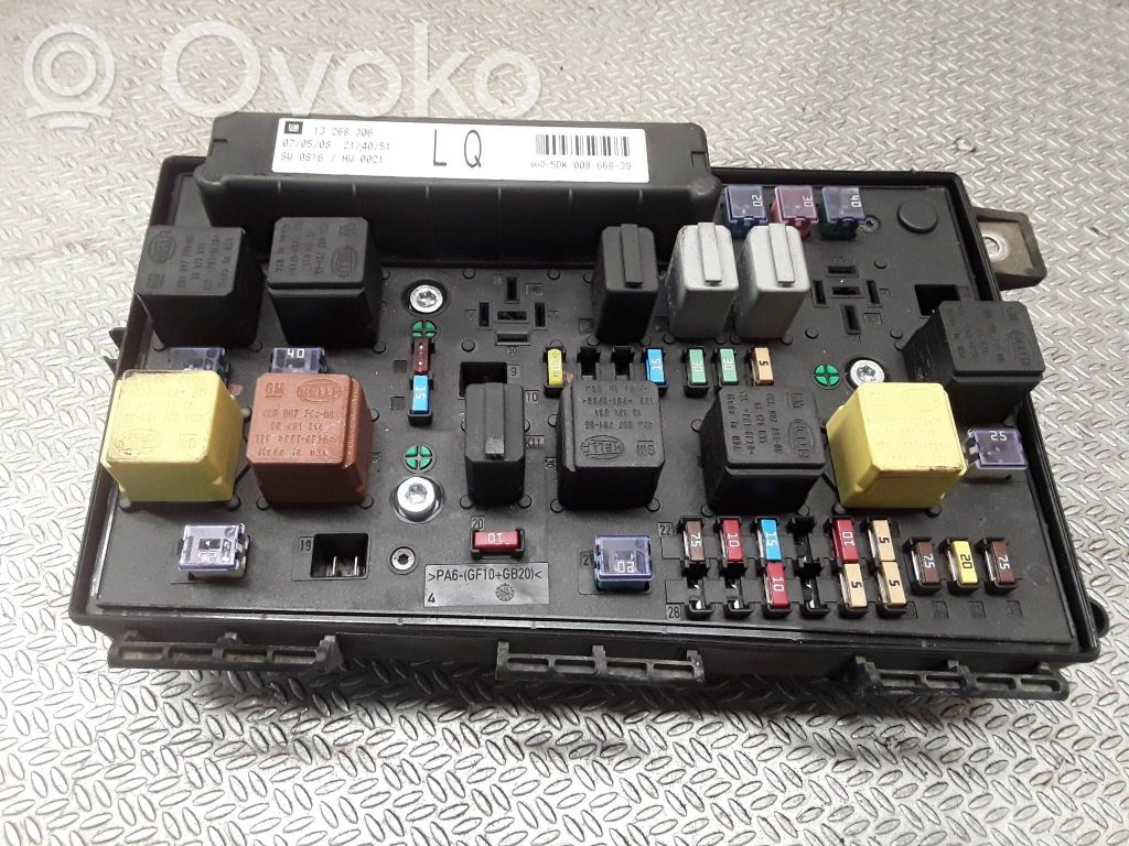 Opel Zafira B Módulo de fusible 