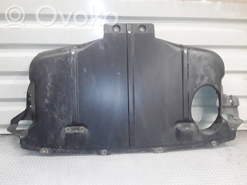 Osłona tylna podwozia pod bagażnik   31255839