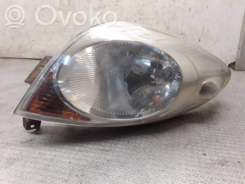 Nissan Note (E11) Lampa przednia 