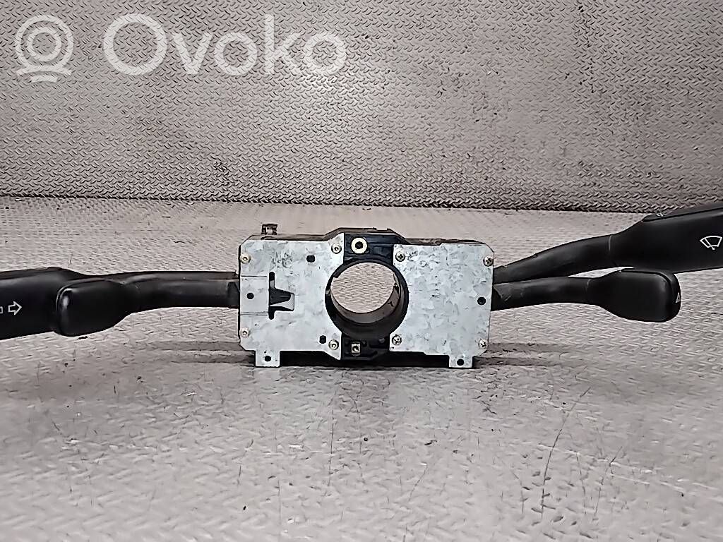 Audi 80 90 S2 B4 Leva/interruttore dell’indicatore di direzione e tergicristallo 