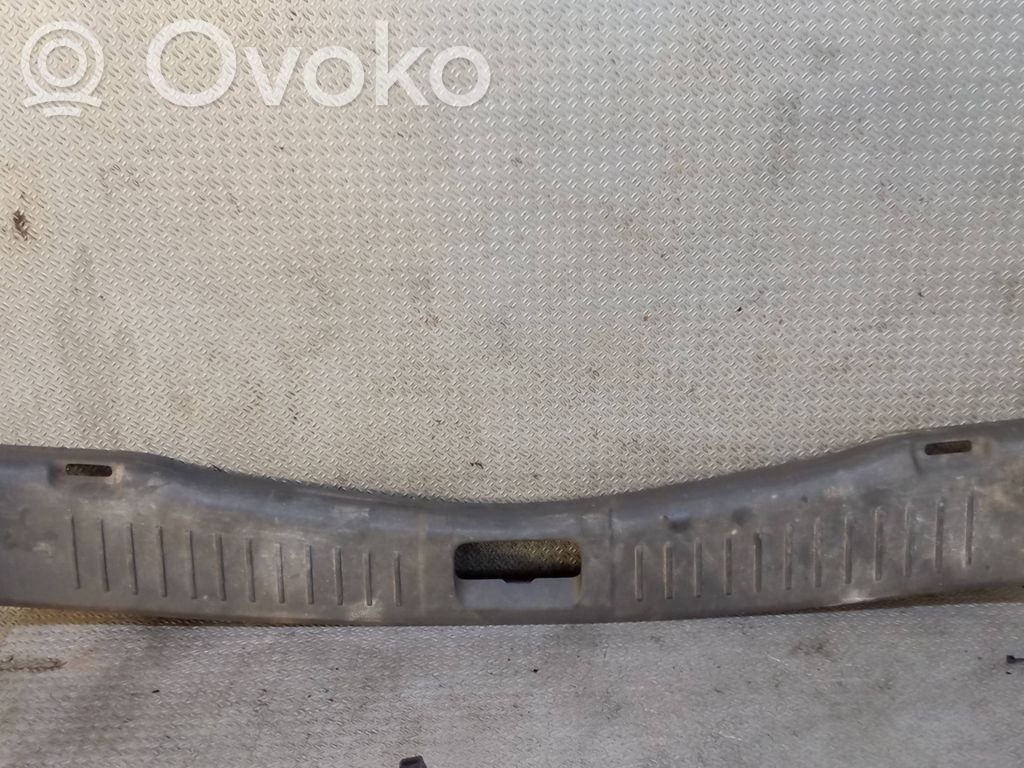 Protector del borde del maletero/compartimento de carga   8V41S40352A