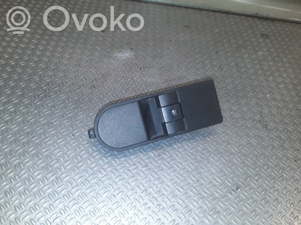 Opel Astra H Interruptor del elevalunas eléctrico 