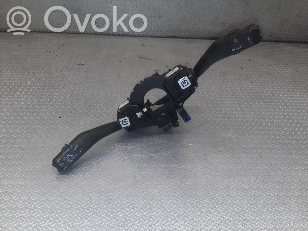 Volkswagen Touran I Bloc semnalizator și ștergător parbriz 