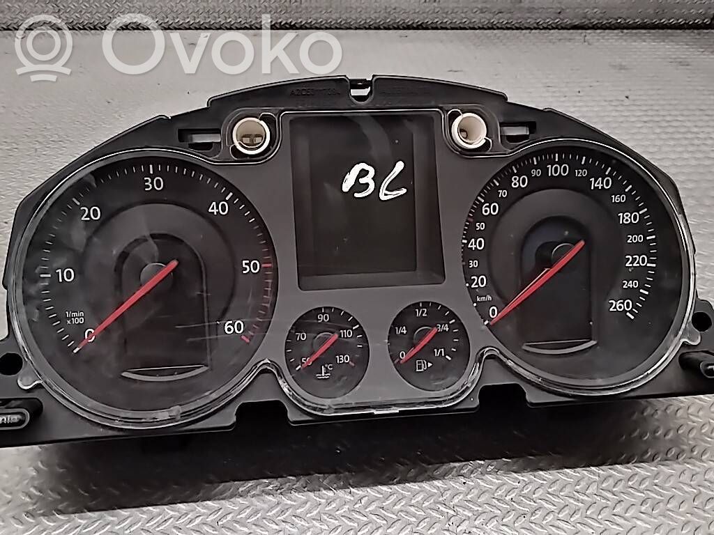 Volkswagen PASSAT B6 Geschwindigkeitsmesser Cockpit