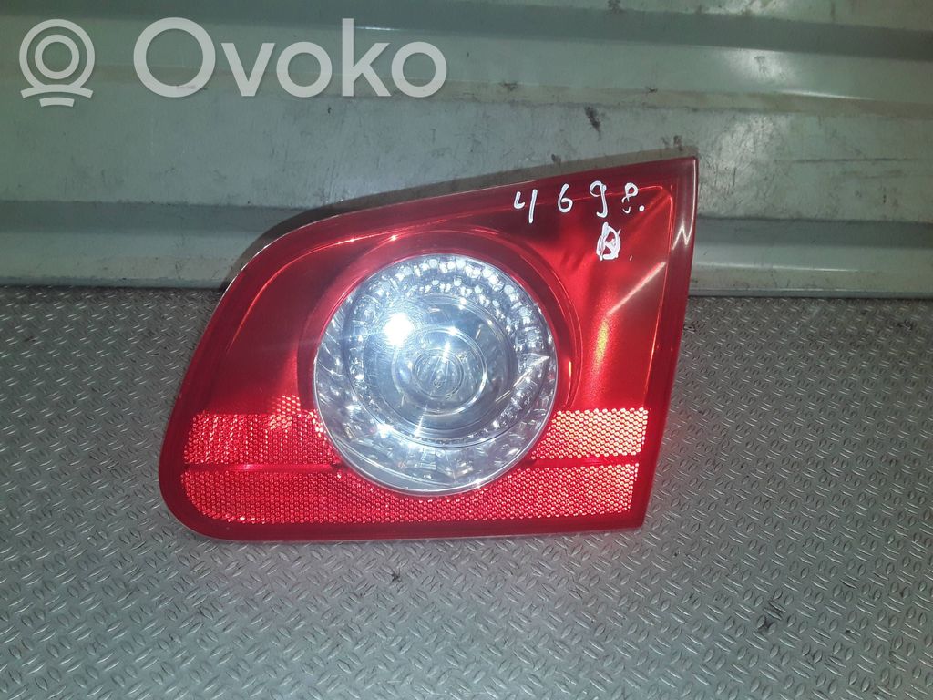 Volkswagen PASSAT B6 Luci posteriori del portellone del bagagliaio