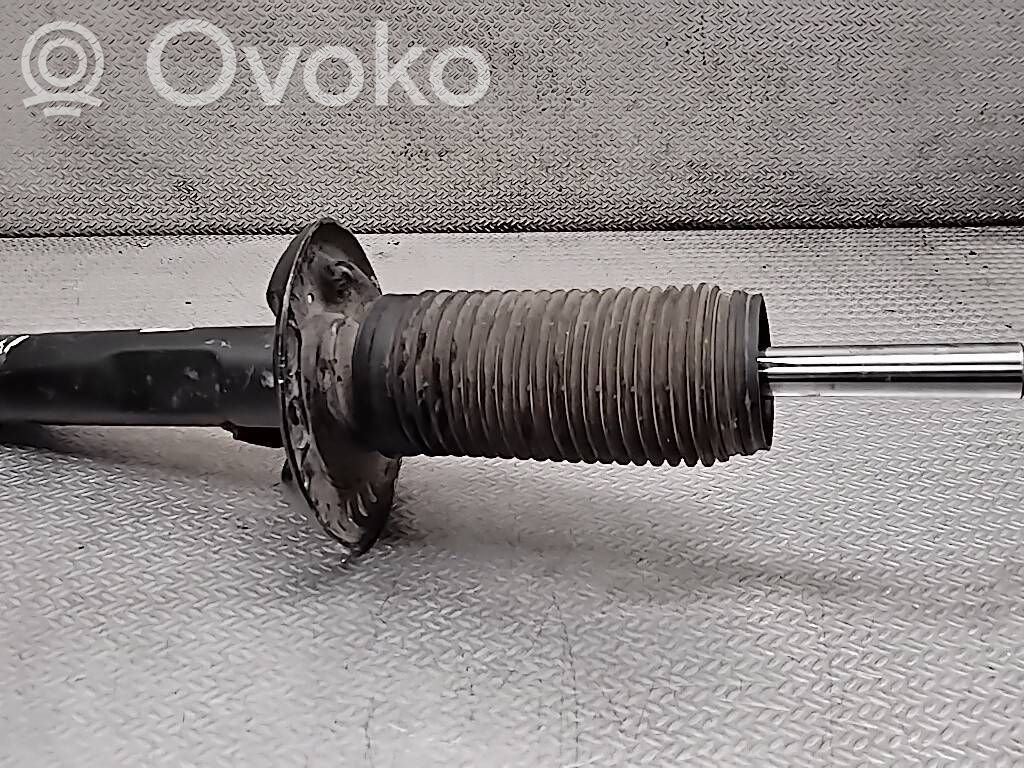 Audi A3 S3 8P Etuiskunvaimennin 