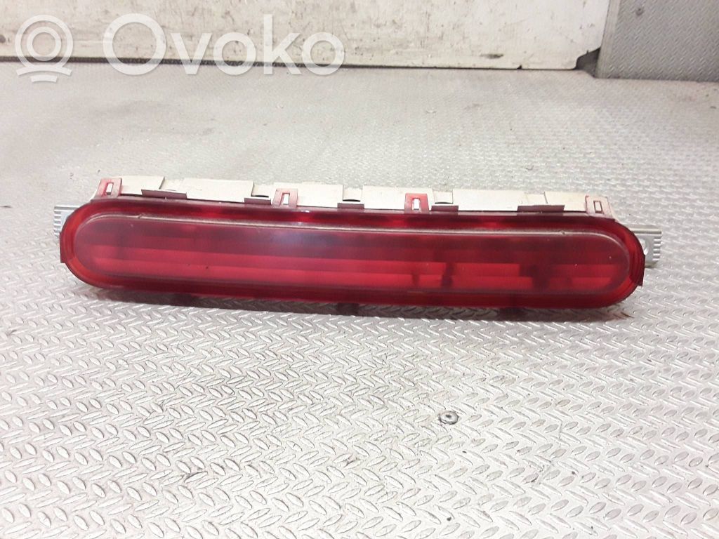 Dritte Bremsleuchte   815700F011