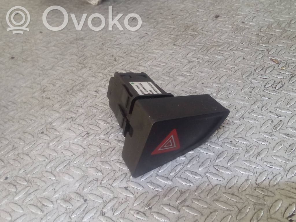 Schalter Warnblinkanlage   96594789KR
