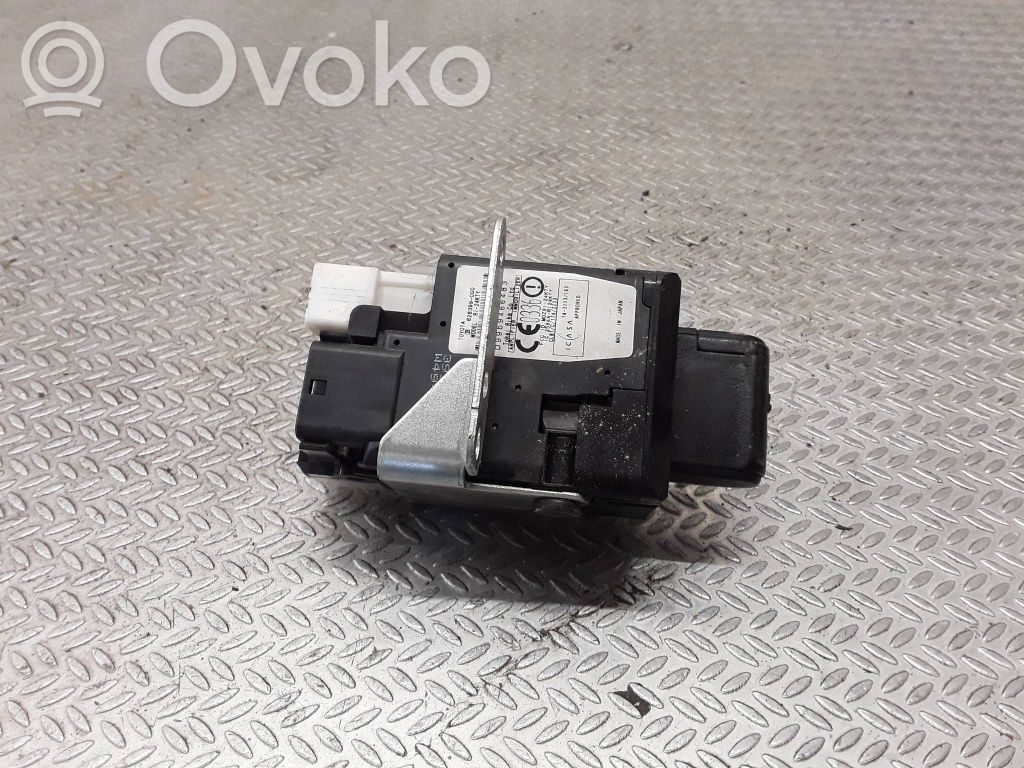 Toyota Corolla Verso AR10 Virtalukko