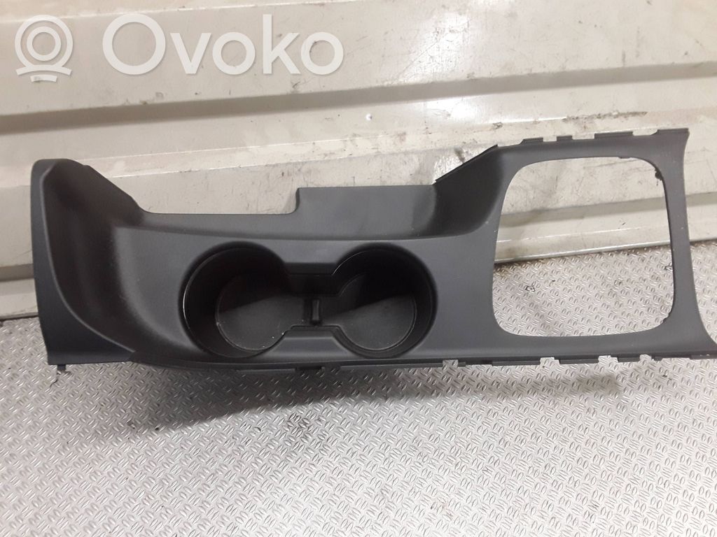 KIA Ceed Glāžu turētājs
