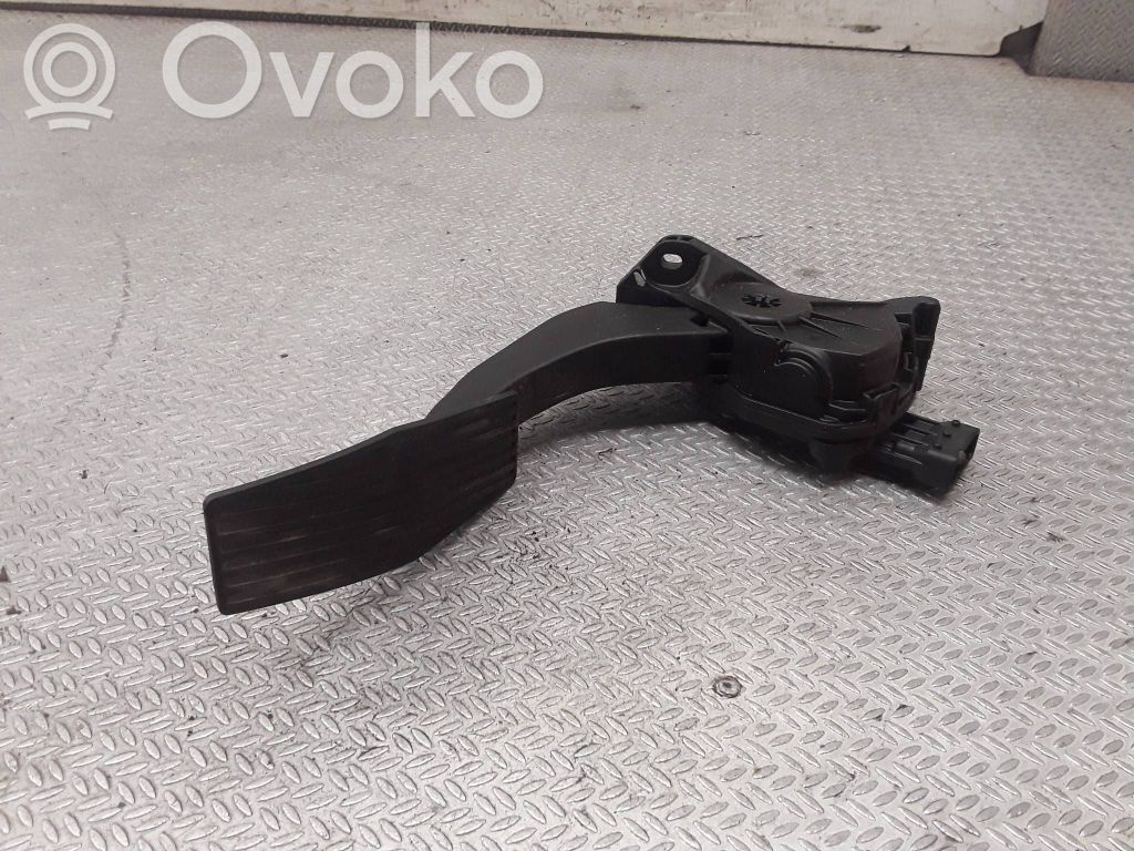Pedale dell’acceleratore   13253781,1950540