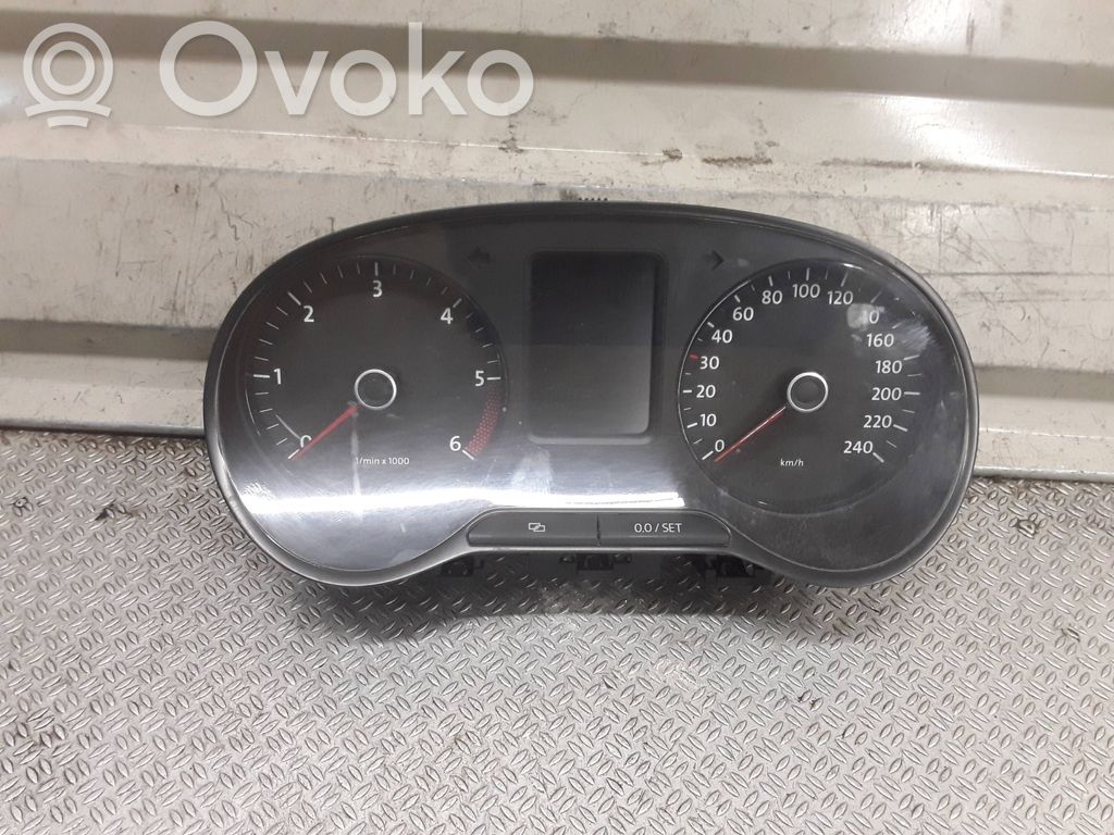 Volkswagen Polo V 6R Tachimetro (quadro strumenti)