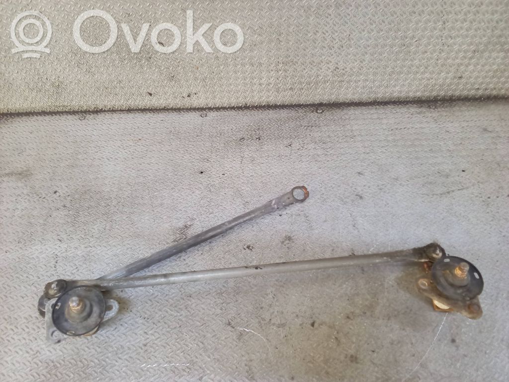 Front wiper linkage