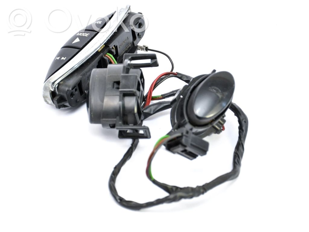 Volant   YUH100231