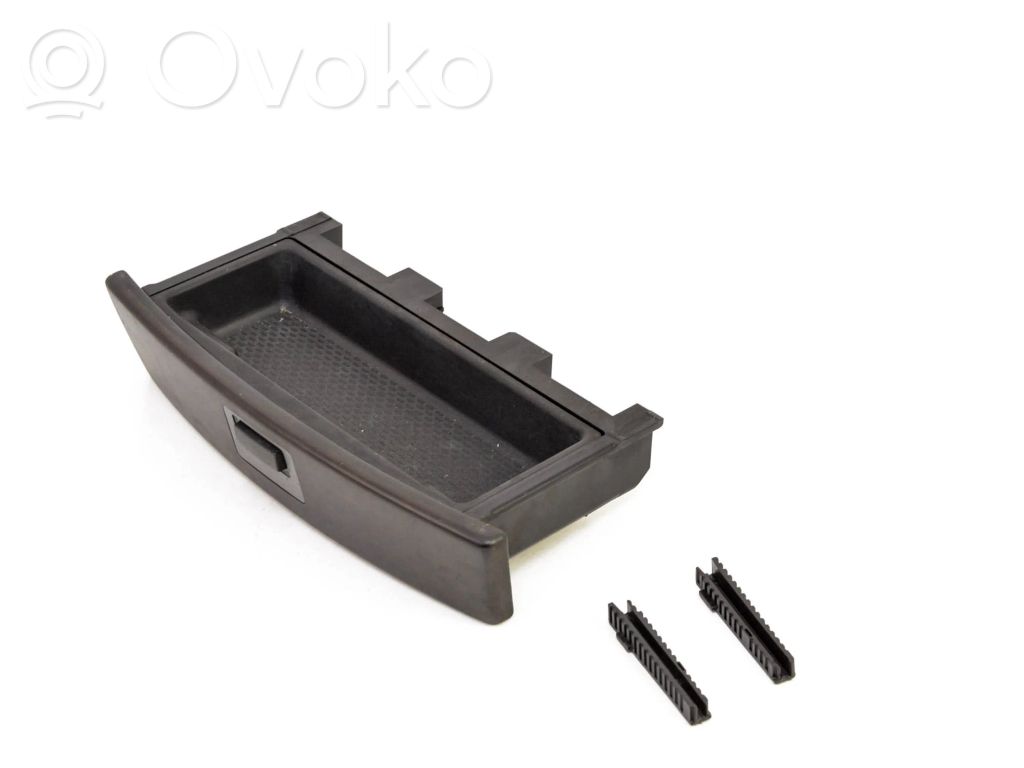 BMW 7 E65 E66 Cita veida salona detaļa 