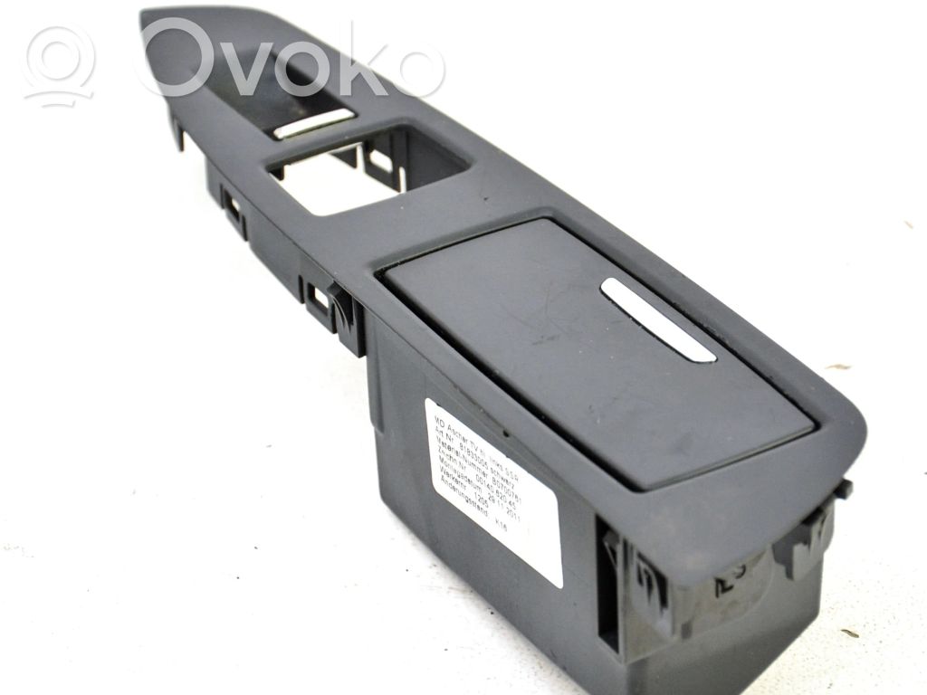 BMW 7 F01 F02 F03 F04 Popielniczka deski rozdzielczej 
