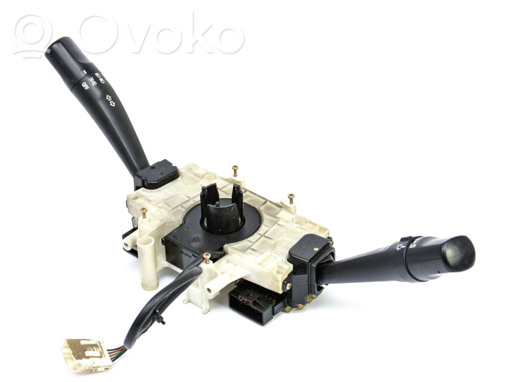 SsangYong Rodius Interruptor/palanca de limpiador de luz de giro 