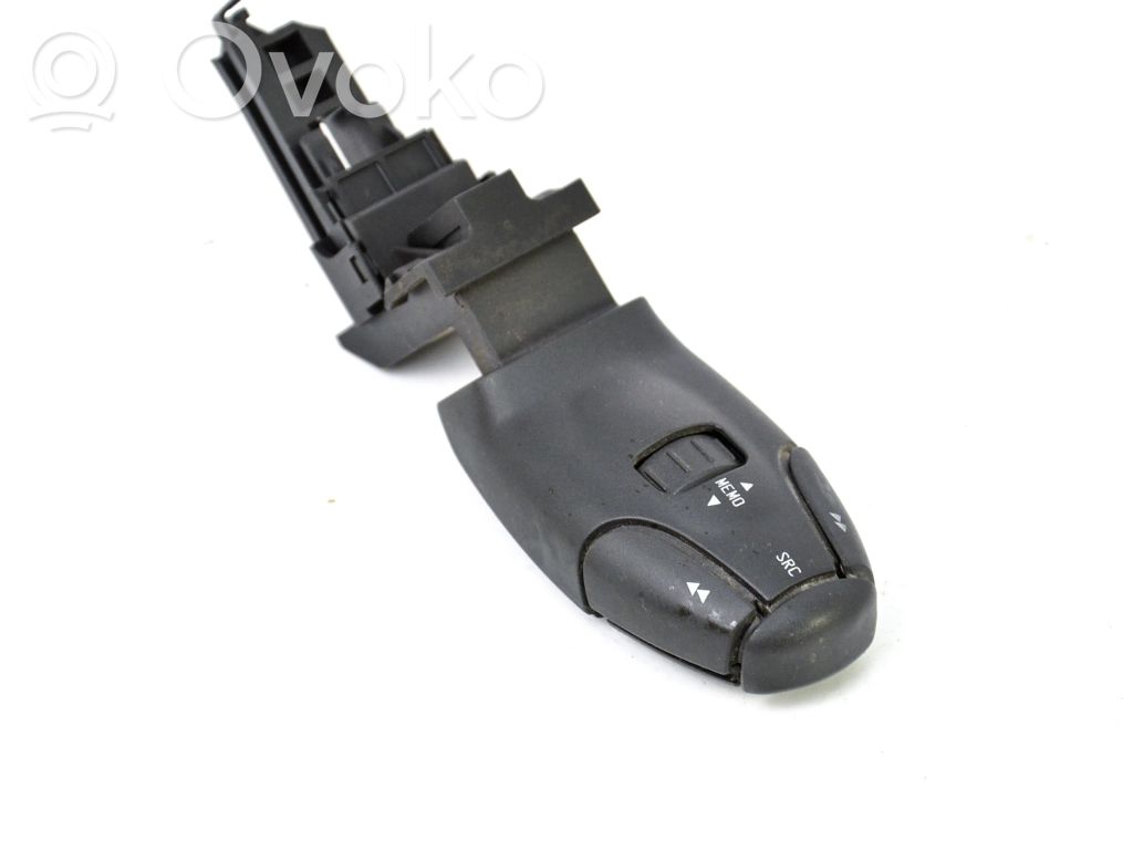 Peugeot 307 Interruptor de control multifunción 