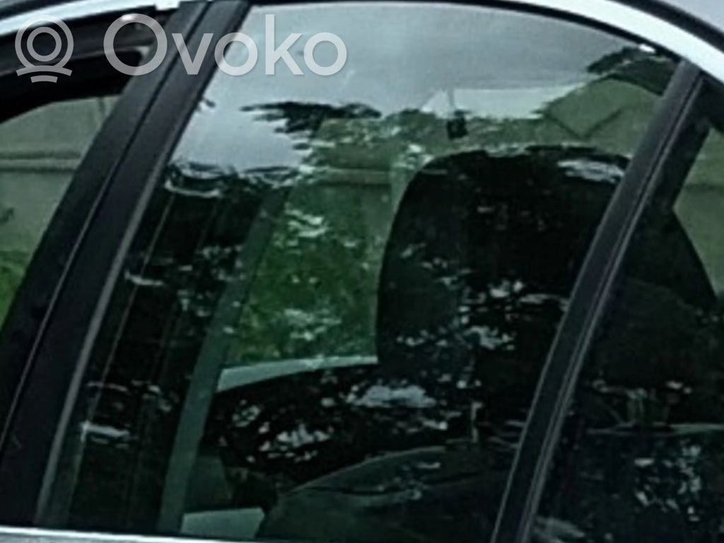 BMW 5 E60 E61 aizmugurējo durvju stikls 