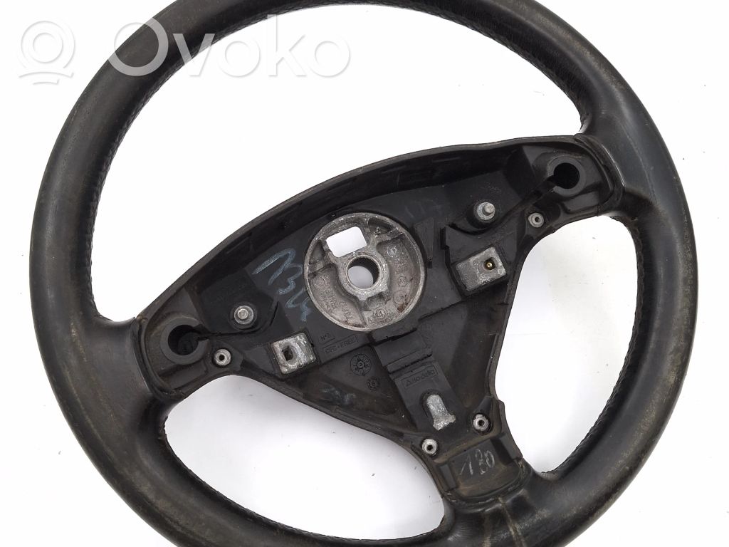 Ohjauspyörä   090538275