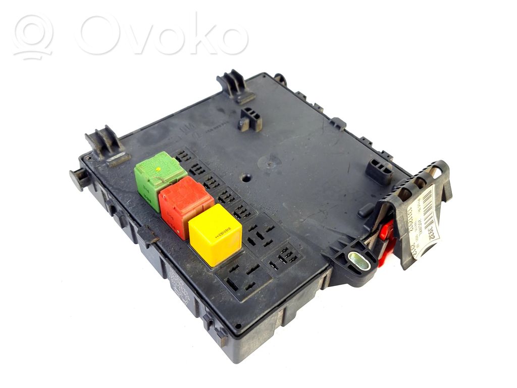 Opel Vectra C Módulo de fusible 